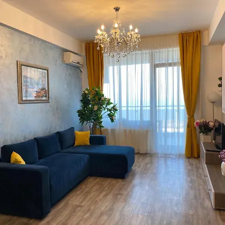 Summerland Apartament *