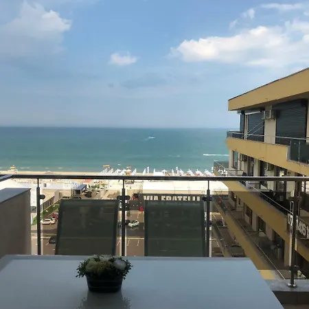 Summerland * Mamaia